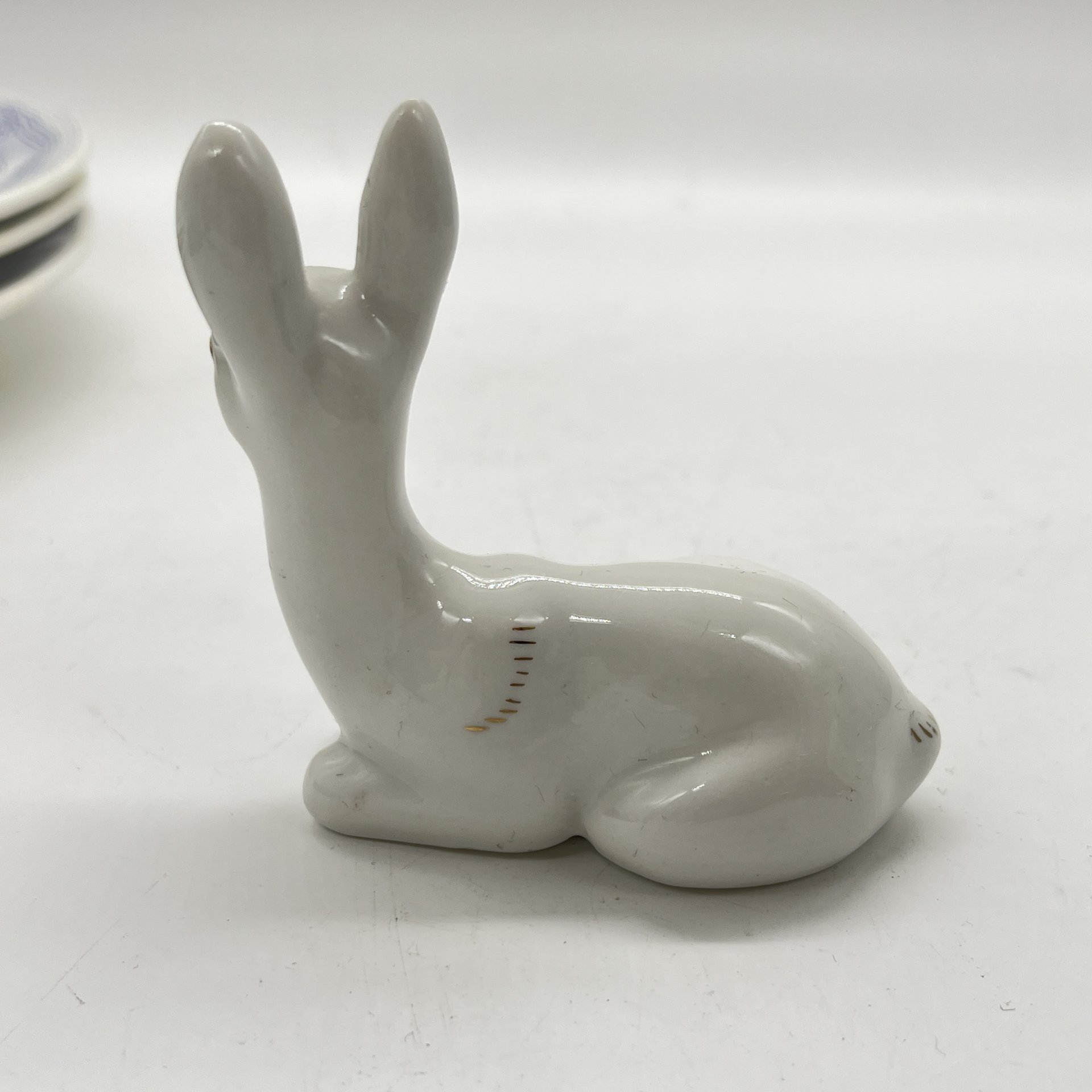 Статуэтка "Косуля", фарфор, золочение, Рижский фарфорово-фаянсовый завод, СССР, 1980-1990 гг.