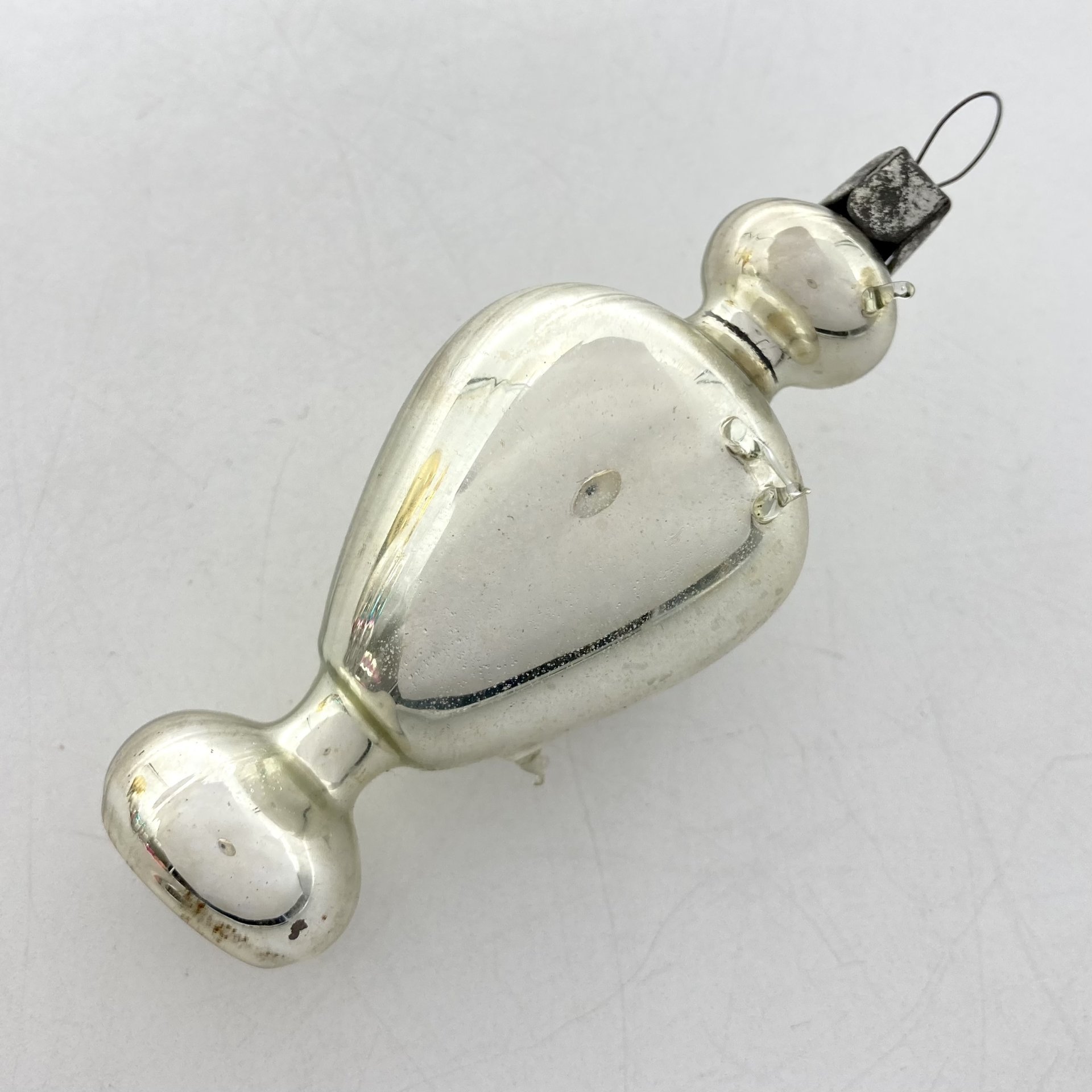 Ёлочная игрушка "Самовар", стекло, краска, металл, СССР, 1937-1940 гг.