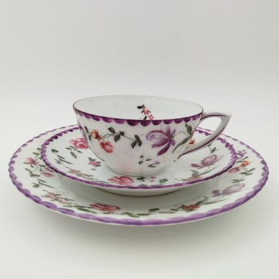 Трио чайное, украшенное цветочным декором, декор "Old Buckingham", Württemberg, фарфор, деколь, роспись, Германия, 1918-1934 гг.