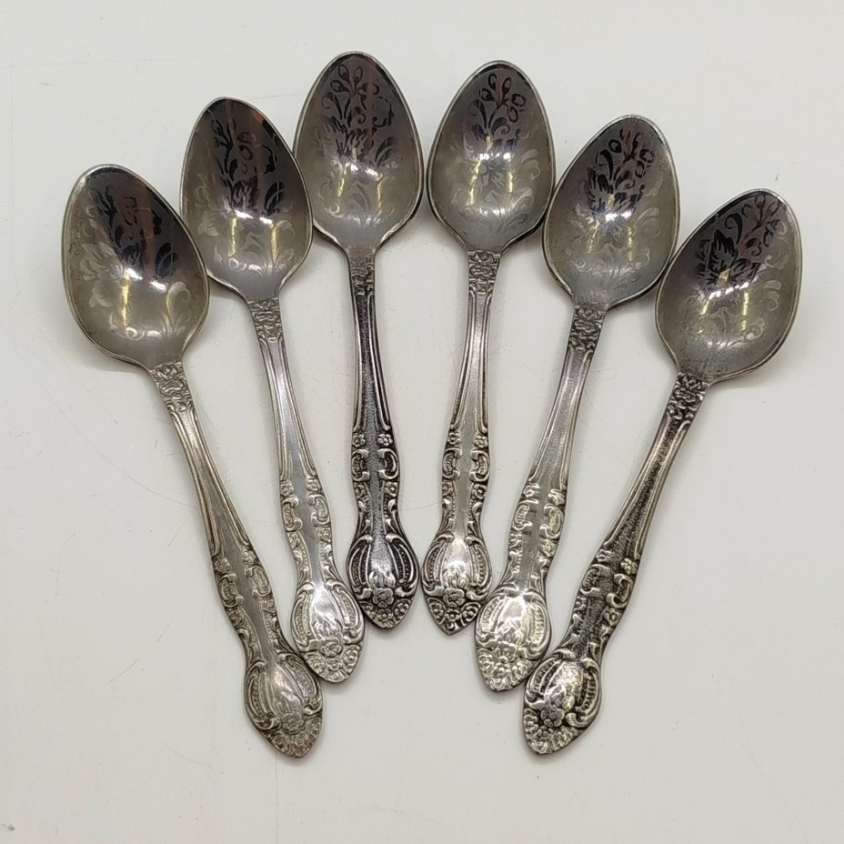Набор из 6 кофейных ложек, украшенных растительным декором, нержавеющая сталь, Павловский завод художественных металлоизделий им. С.М. Кирова, СССР, 1970-1990 гг.