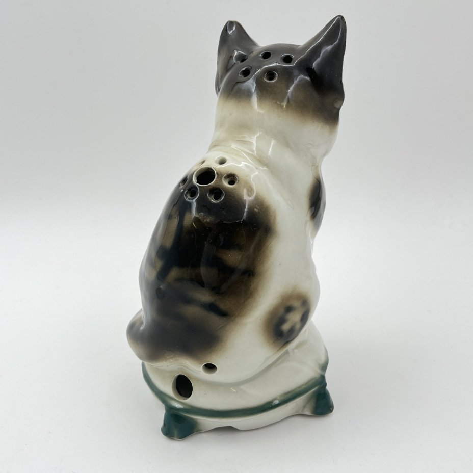 Корпус светильника (ночника) "Кот", фарфор, роспись, полимерный материал, Heinz & Co., ГДР, 1954-1972 гг.