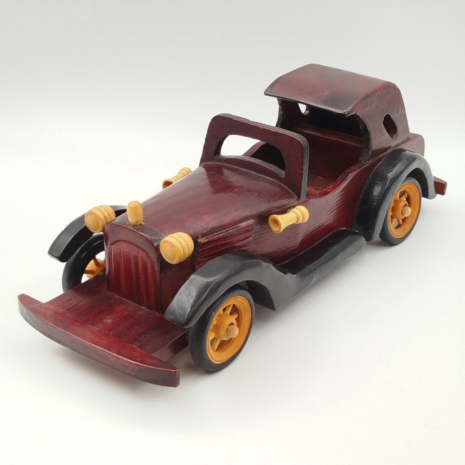 Модель ретро-автомобиля