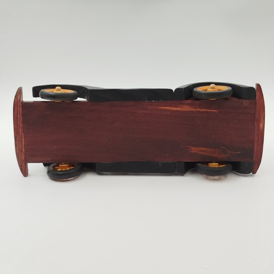 Модель ретро-автомобиля