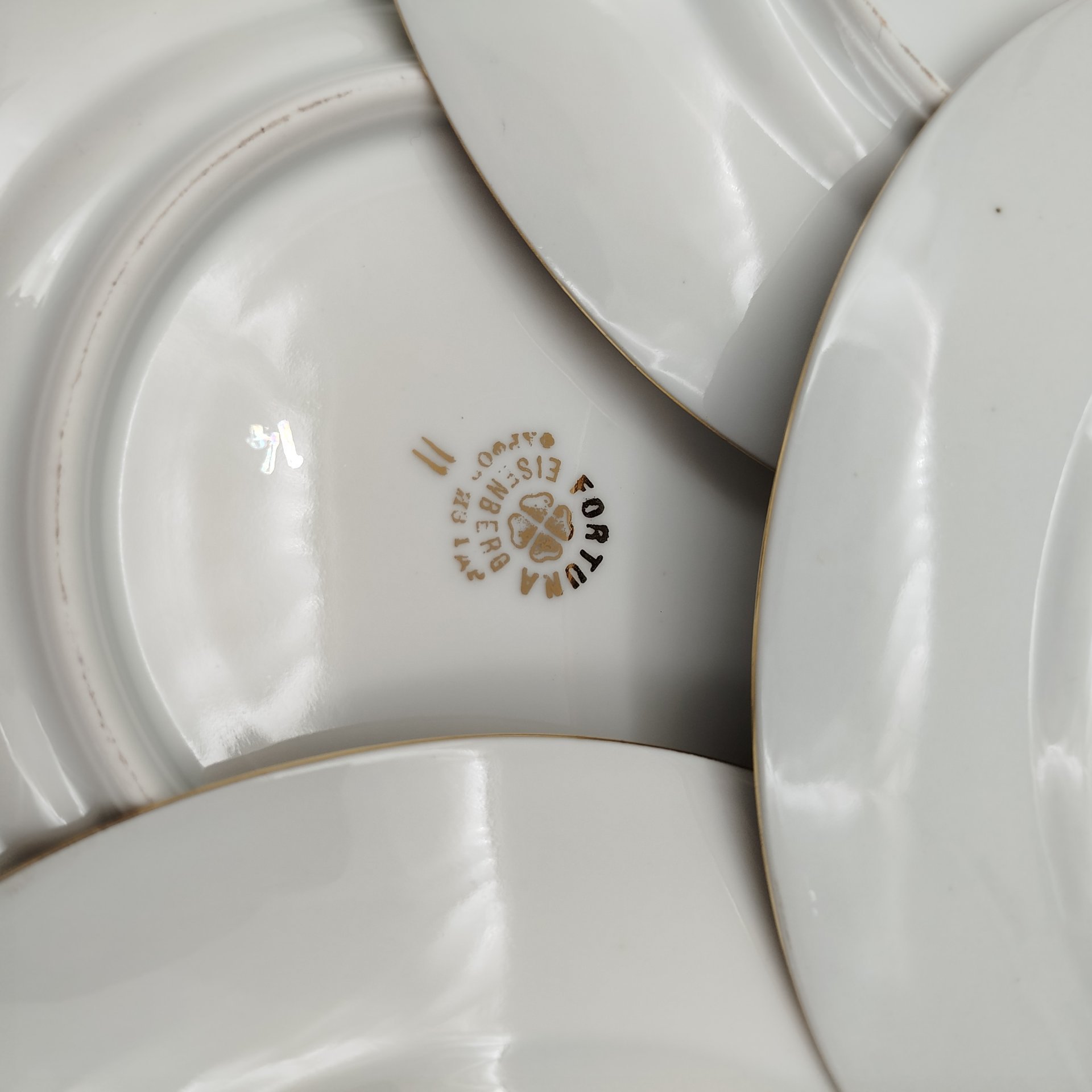 Набор пирожковых (закусочных) тарелок "Мадонна" на 6 персон, фарфор, люстр, деколь, золочение, Fortuna Eisenberg, ГДР, 1960-1973 гг.