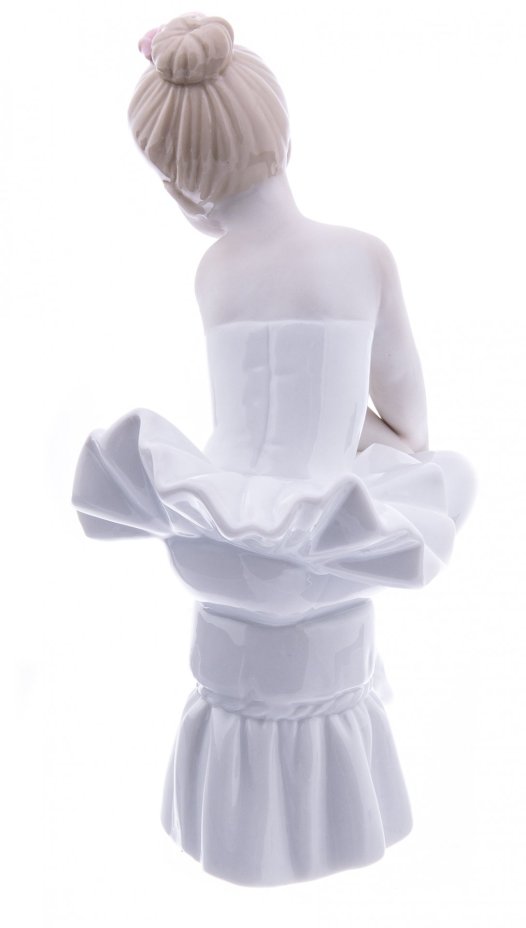 Статуэтка "Балерина", фарфор, глазурь, роспись, Китай, 2000-2010 гг.