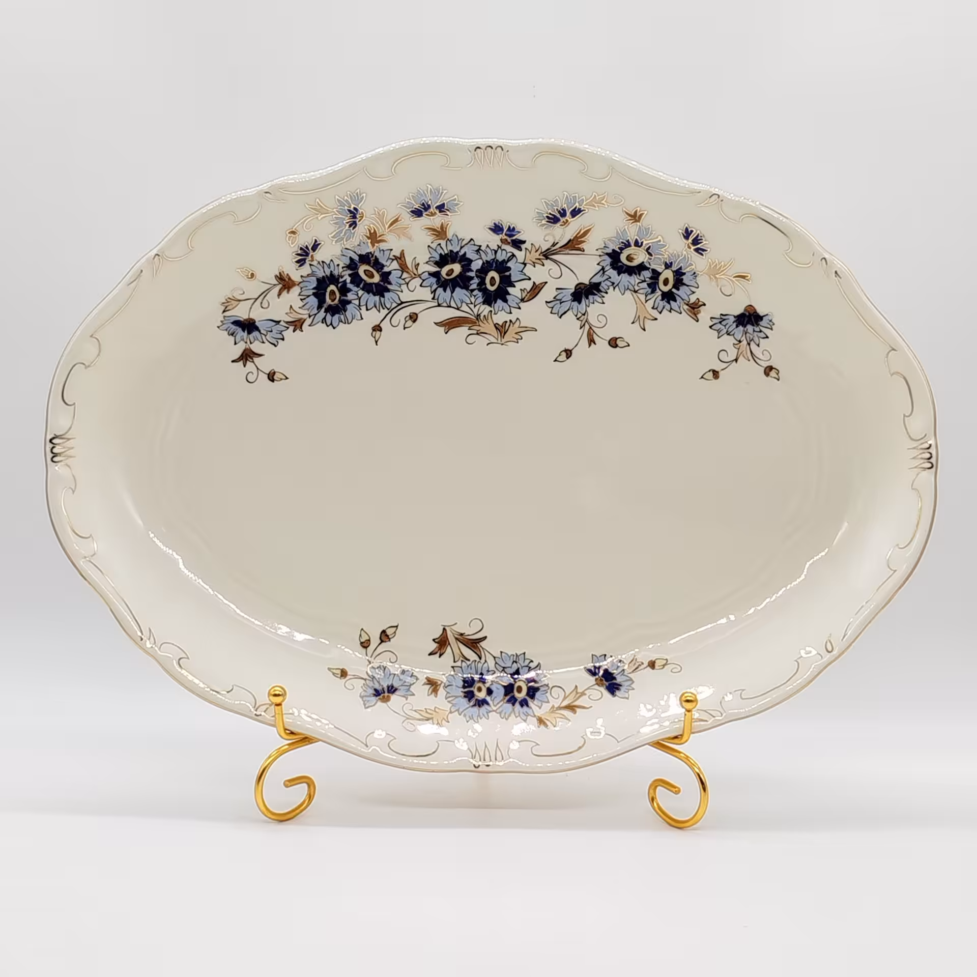 Блюдо сервировочное цвета слоновой кости (айвори) из сервиза "Cornflower" ("Василек"), Zsolnay