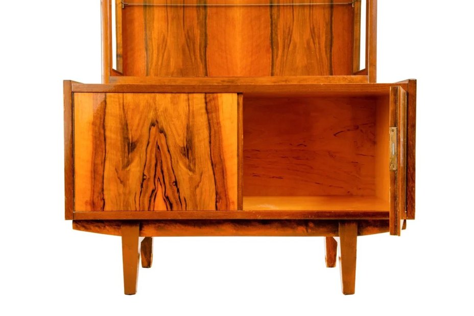 Горка (витрина), сосна, ореховый шпон, стекло, Чехословакия, 1960-1970 гг.