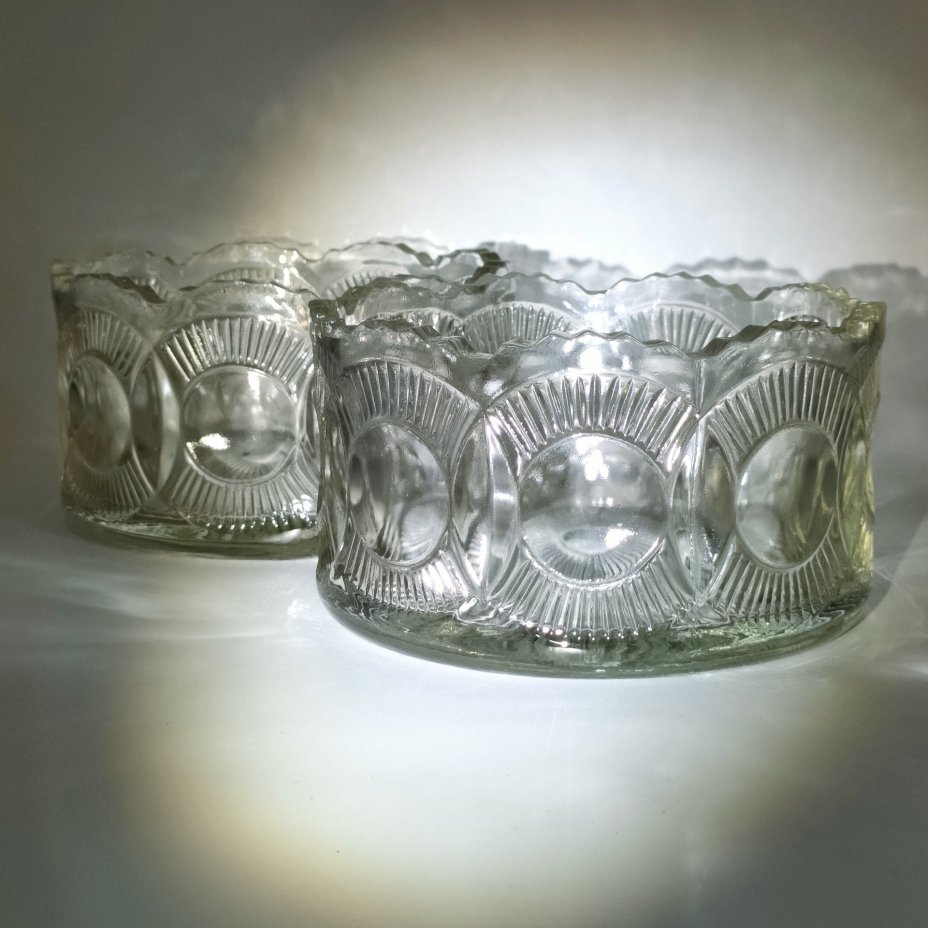Пара салатников (конфетниц) с линзовидным декором, стекло, Уршельский стеклозавод имени 10-й годовщины Октября, СССР, 1963-1983 гг.