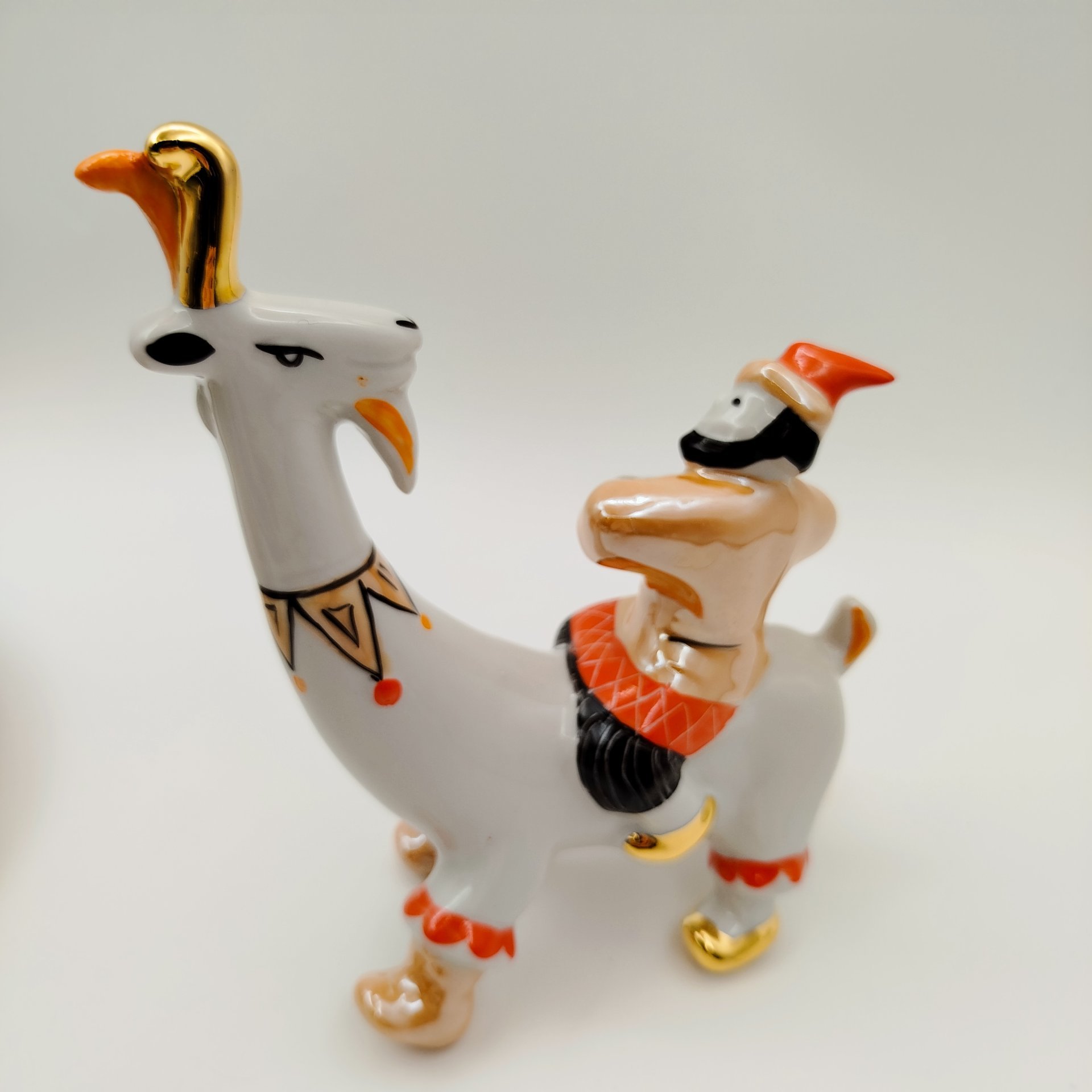 Статуэтка "Потеха" ("Скоморох на козе"), фарфор, роспись, люстр, золочение, Дулевский фарфоровый завод (Дулёво), СССР, 1968-1991 гг.