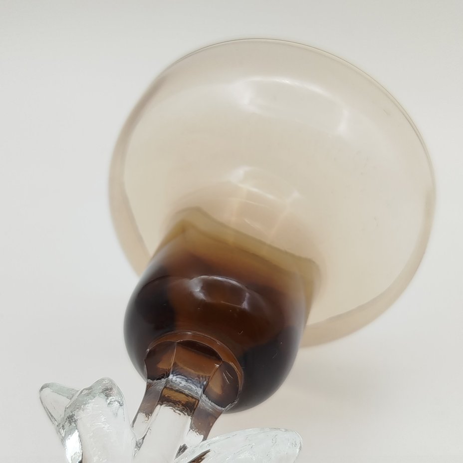 Подсвечник "Птица счастья" дымчатого оттенка, цветное стекло, Гусевской хрустальный завод (Гусь-Хрустальный), Российская Федерация, 1991-2010 гг.