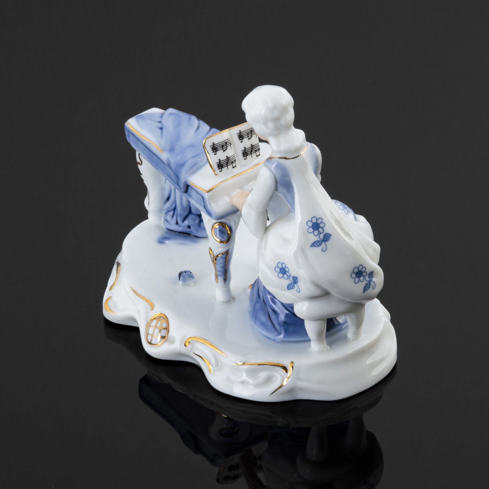 Статуэтка "Дама за роялем", CDC Rococo Collection