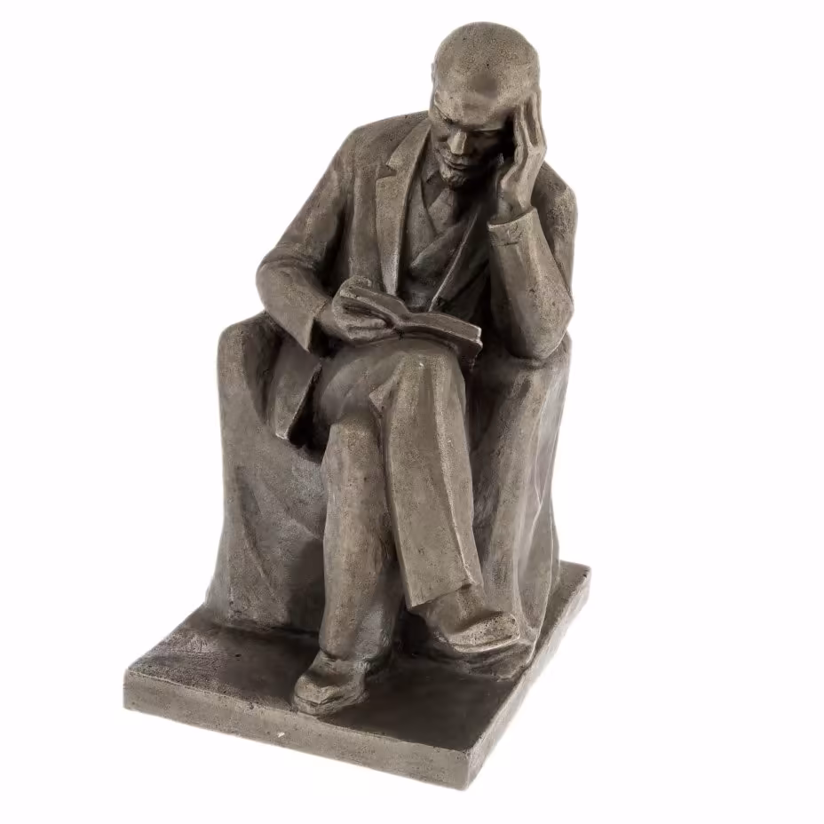 Статуэтка "В.И. Ленин, читающий книгу в кресле", силумин, СССР, 1977 г.