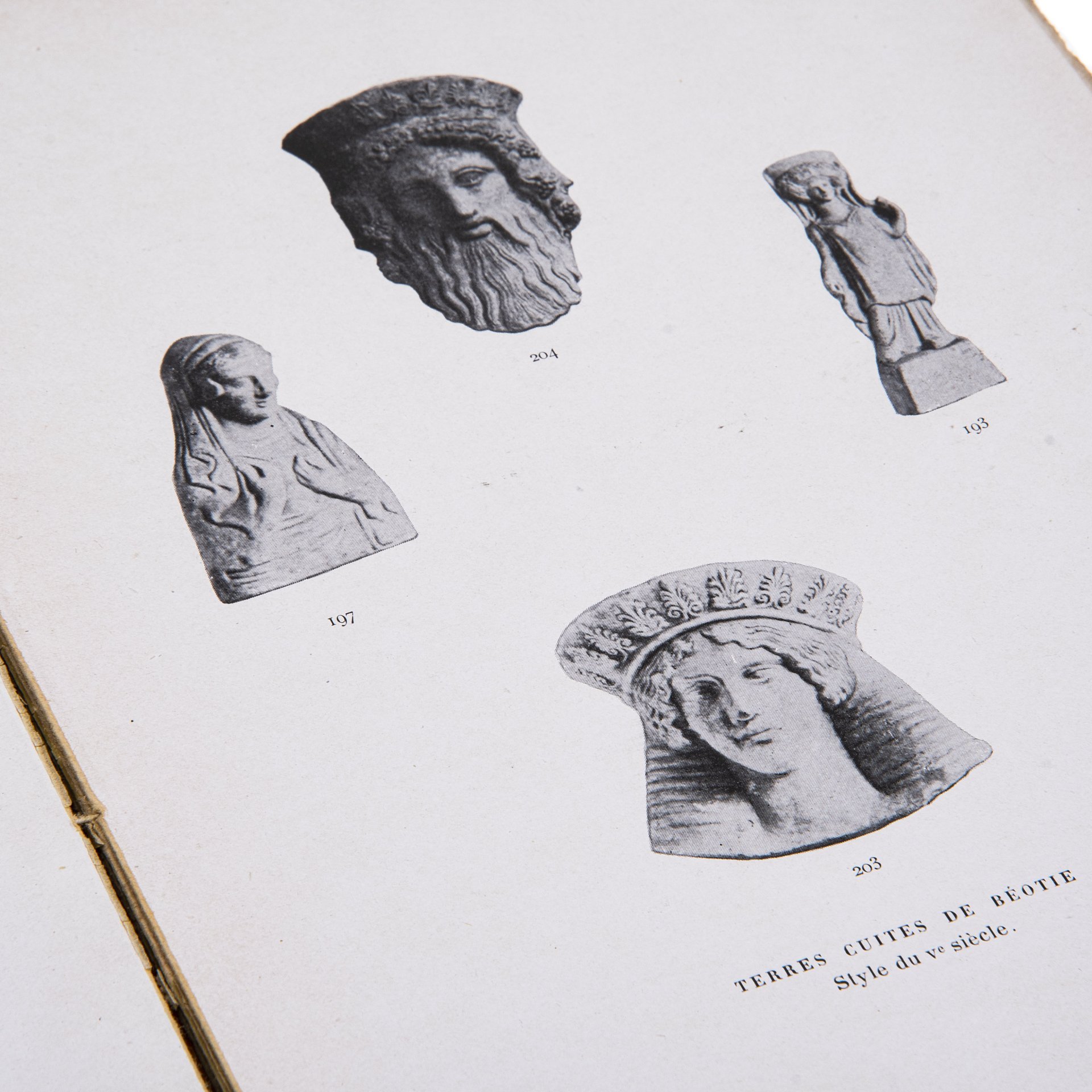 Pottier E. "Diphilos et les modeleurs de terres cuites grecques", на французском языке, бумага, печать, изд. Henri Laurens, Париж, Франция, 1909 г.