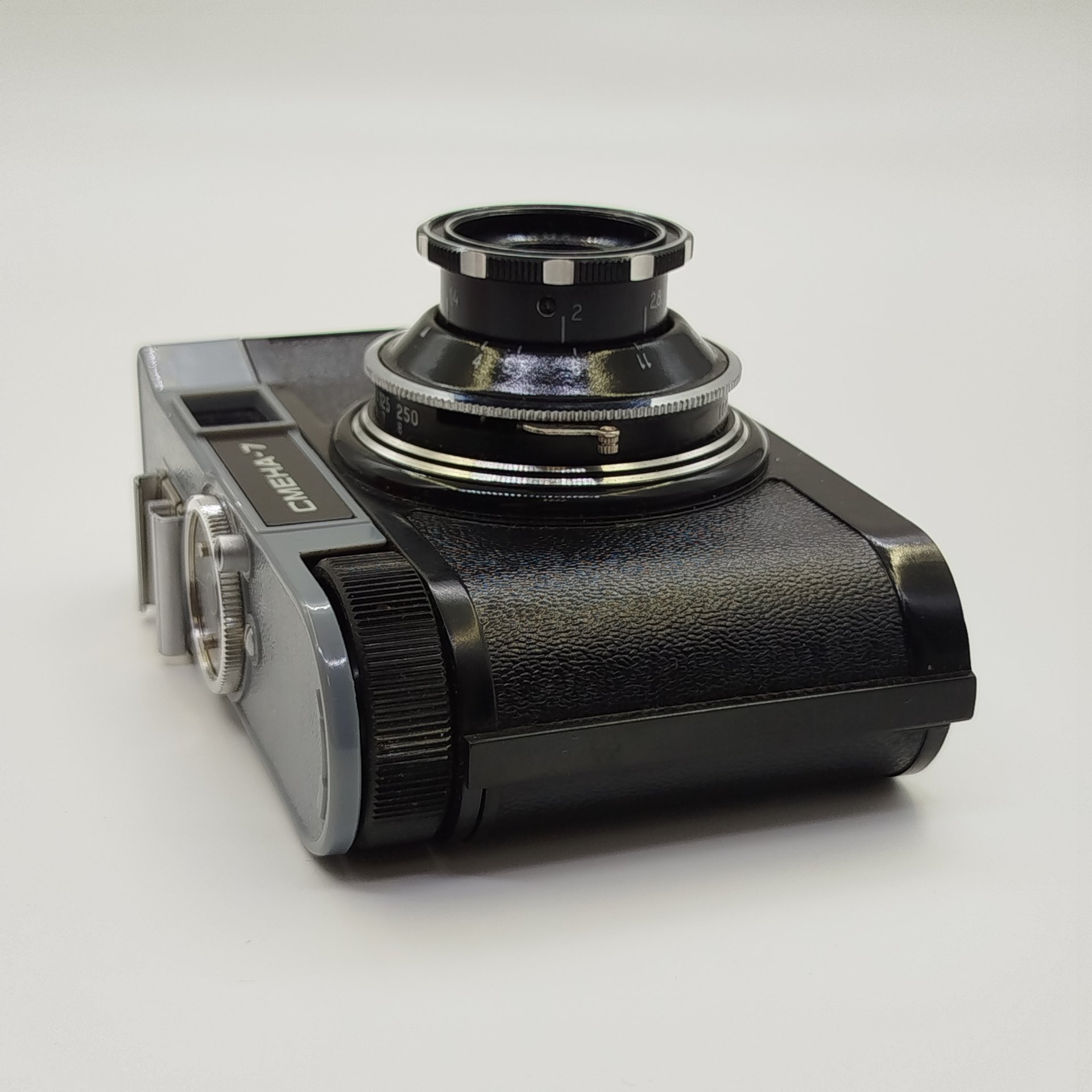 Фотоаппарат "Смена-7" в оригинальном футляре (нерабочий), металл, пластик, стекло, кожа, ЛОМО (Ленинградское оптико-механическое объединение), СССР, 1961-1971 гг.