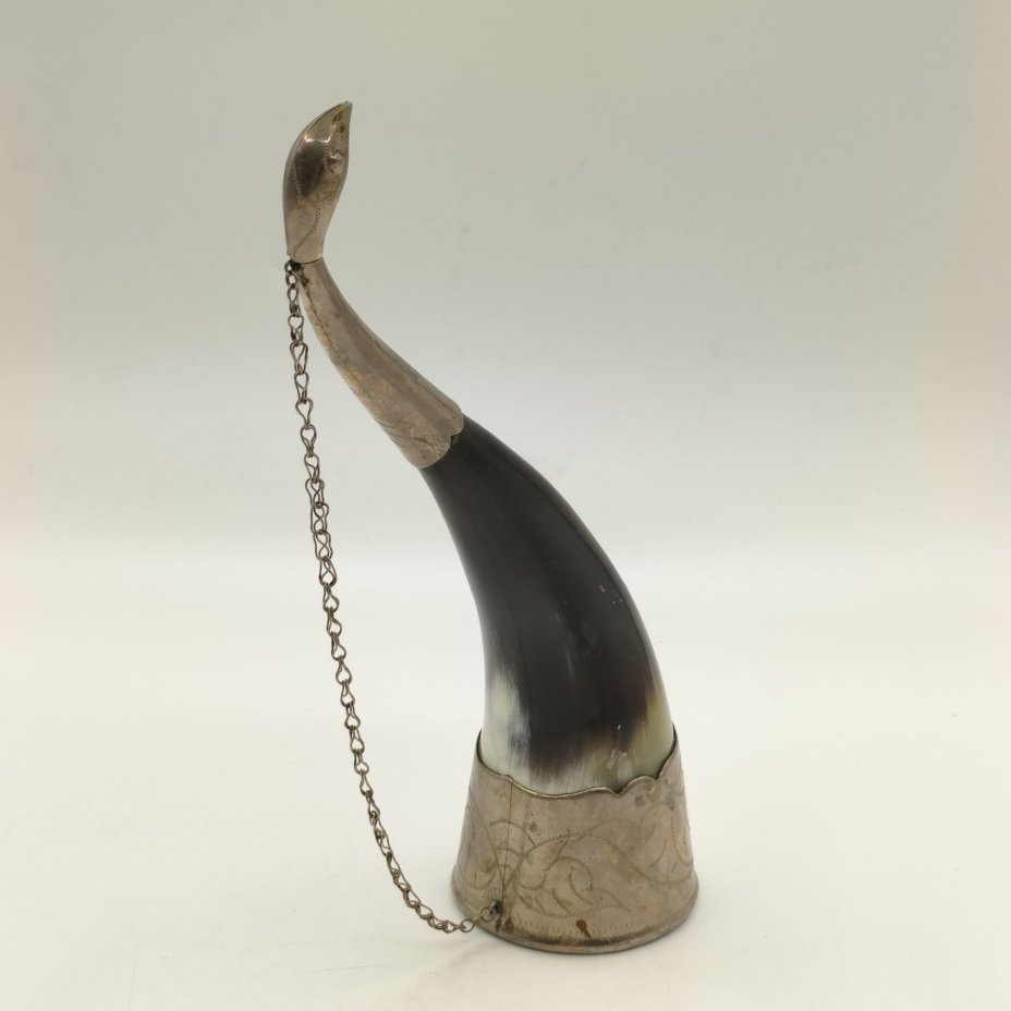 Рог изобилия (кубок для вина) с фигурным навершием