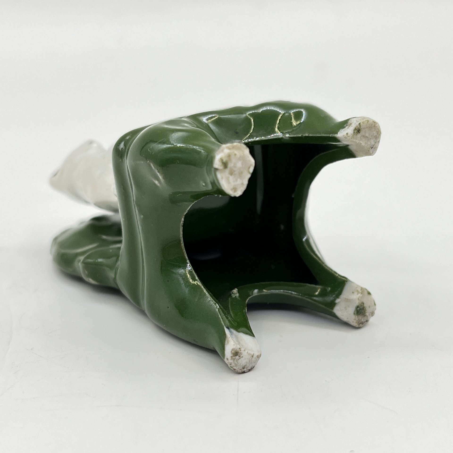 Статуэтка "Кошка на стуле", фарфор, золочение, Европа, 1970-1980 гг.