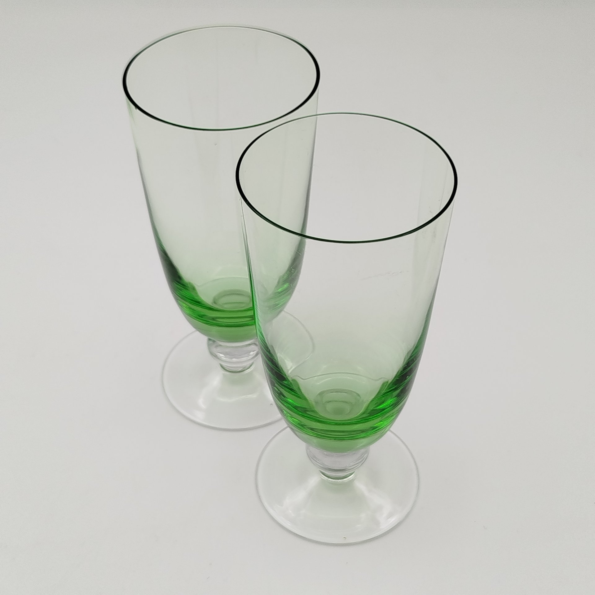 Бокалы зеленого оттенка для ликера на 2 персоны, стекло, СССР, 1970-1990 гг.