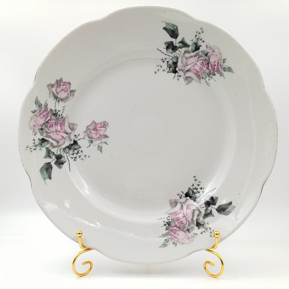 Блюдо для сервировки с цветочным декором, фаянс, деколь, золочение, Государственная Волховская фарфорово-фаянсовая фабрика «Коминтерн», СССР, 1921-1927 гг.