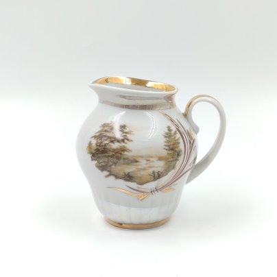 Сливочник (молочник), украшенный изображением пейзажа, фарфор, деколь, золочение, Дулевский фарфоровый завод (Дулёво), Дулевский фарфоровый завод (Дулёво)