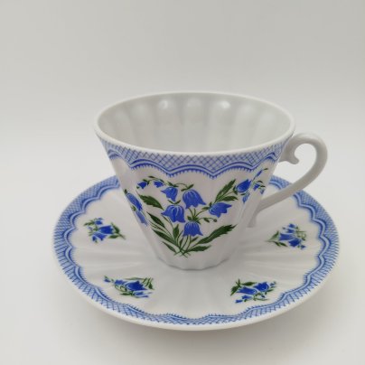 Пара чайная "Колокольчики", форма "Лучистая", фарфор, деколь, Ленинградский фарфоровый завод (ЛФЗ), СССР, 1970-1991 гг.