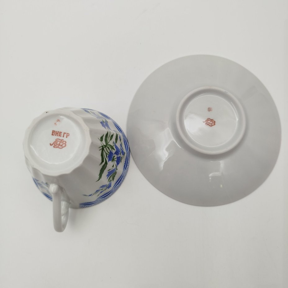 Пара чайная "Колокольчики", форма "Лучистая", фарфор, деколь, Ленинградский фарфоровый завод (ЛФЗ), СССР, 1970-1991 гг.