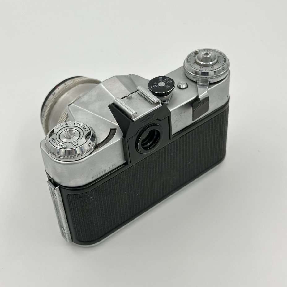 Фотоаппарат плёночный "Зенит-Е" с объективом "Carl Zeiss Jena Biotar 2/58" в оригинальном кофре, Красногорский механический завод (КМЗ)