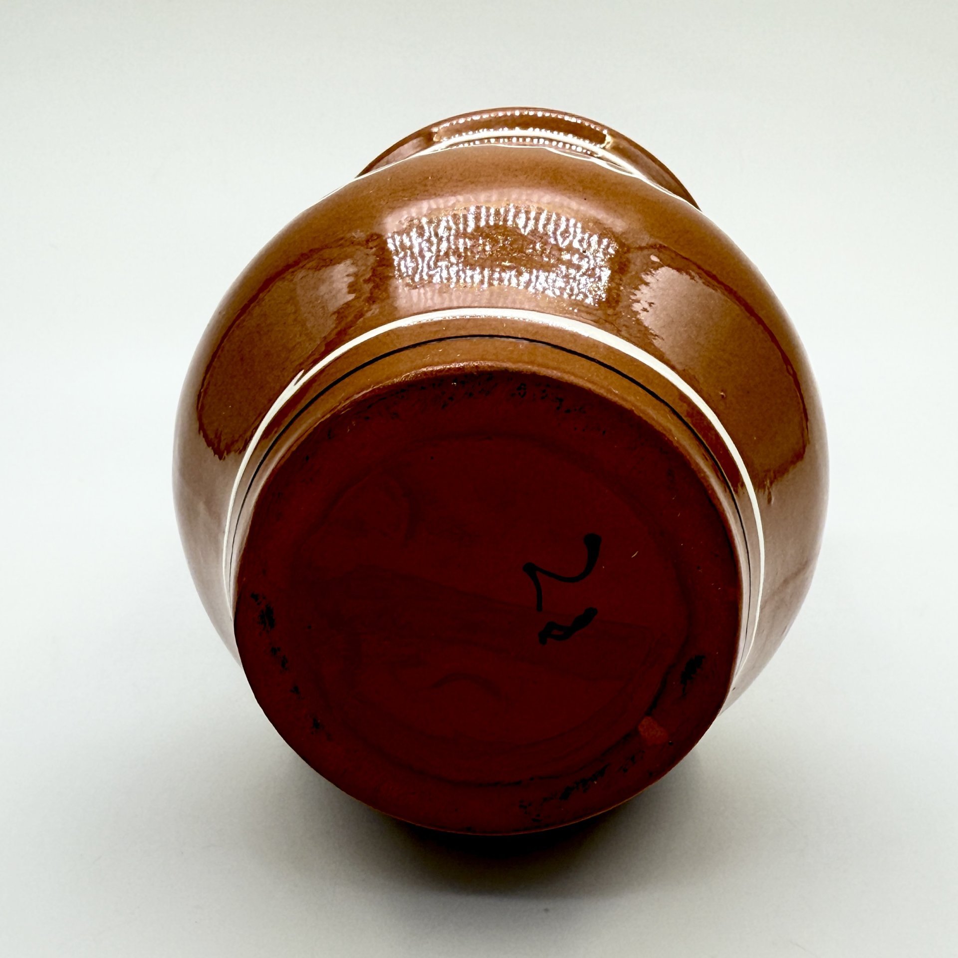 Крынка, украшенная флоральным декором, глина, поливы, роспись, СССР, 1960-1980 гг.