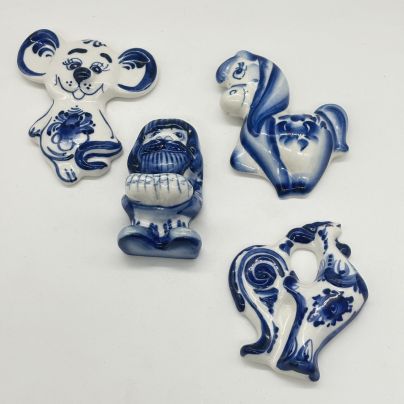 Набор из 4-х- магнитов "Животные", "Домовой" (в подборе), Гжель, фарфор, роспись, Российская Федерация, 2000-2010 гг.