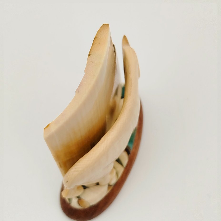 Статуэтка "Белый медведь на льдине"