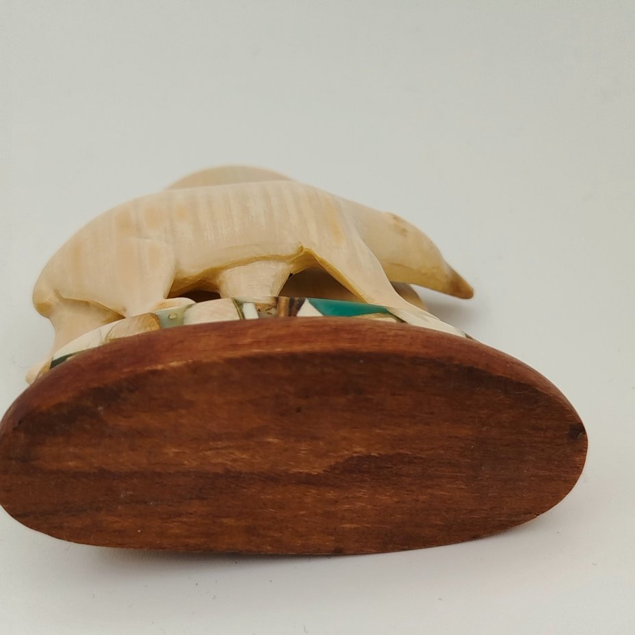 Статуэтка "Белый медведь на льдине"