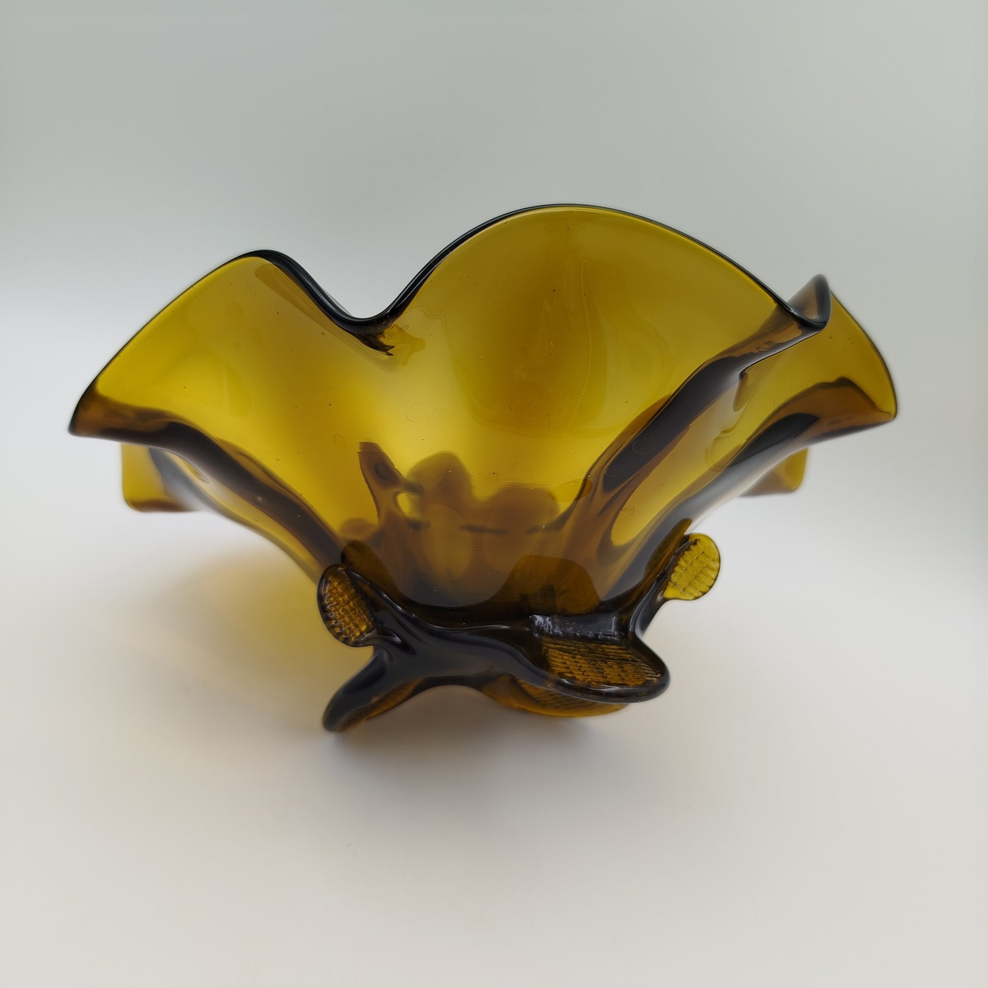 Ваза (конфетница), карамельного оттенка, стекло, гутная техника, СССР, 1970-1990 гг.