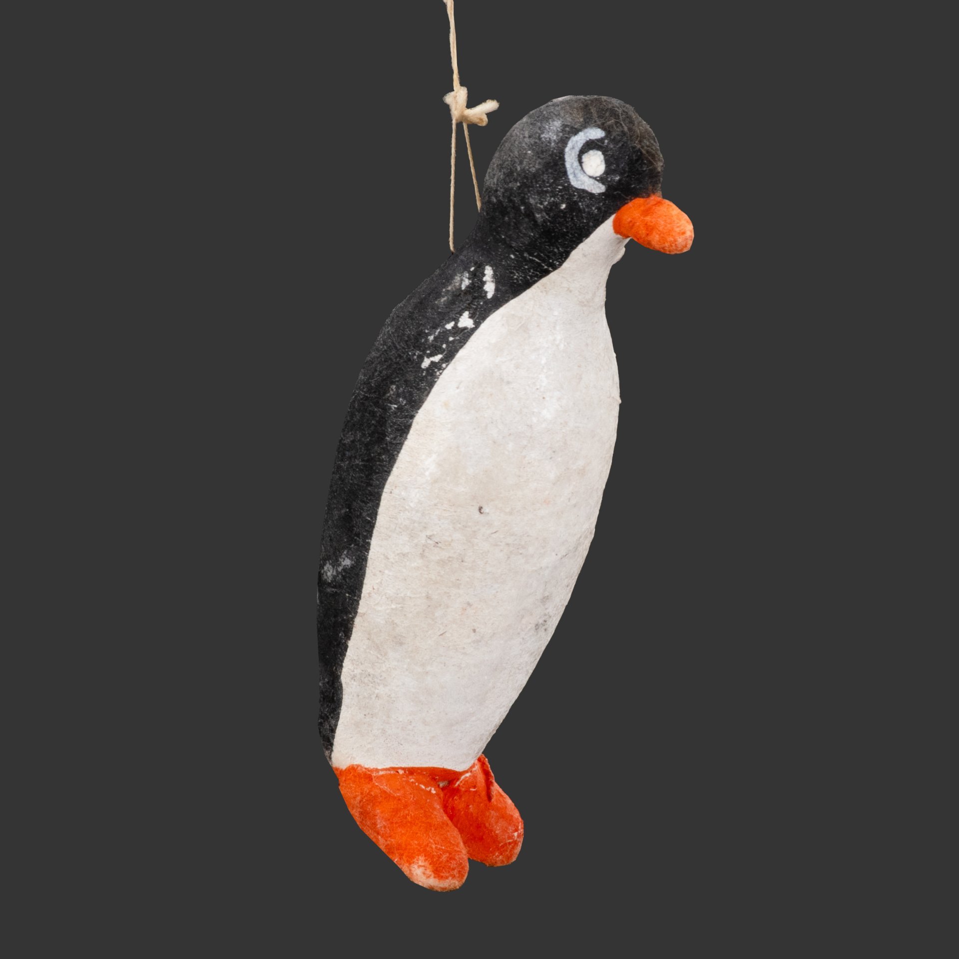 Елочная игрушка "Пингвин", вата, мастика, клейстер, роспись, СССР, 1930-1950 гг.