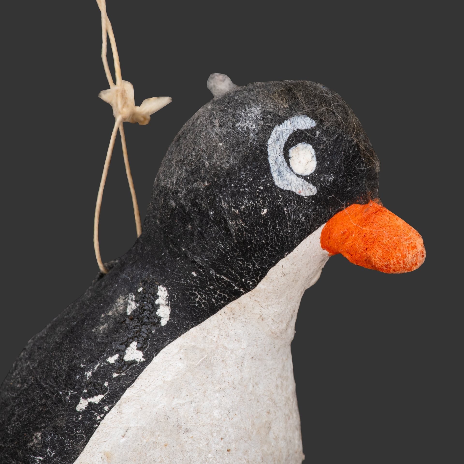 Елочная игрушка "Пингвин", вата, мастика, клейстер, роспись, СССР, 1930-1950 гг.