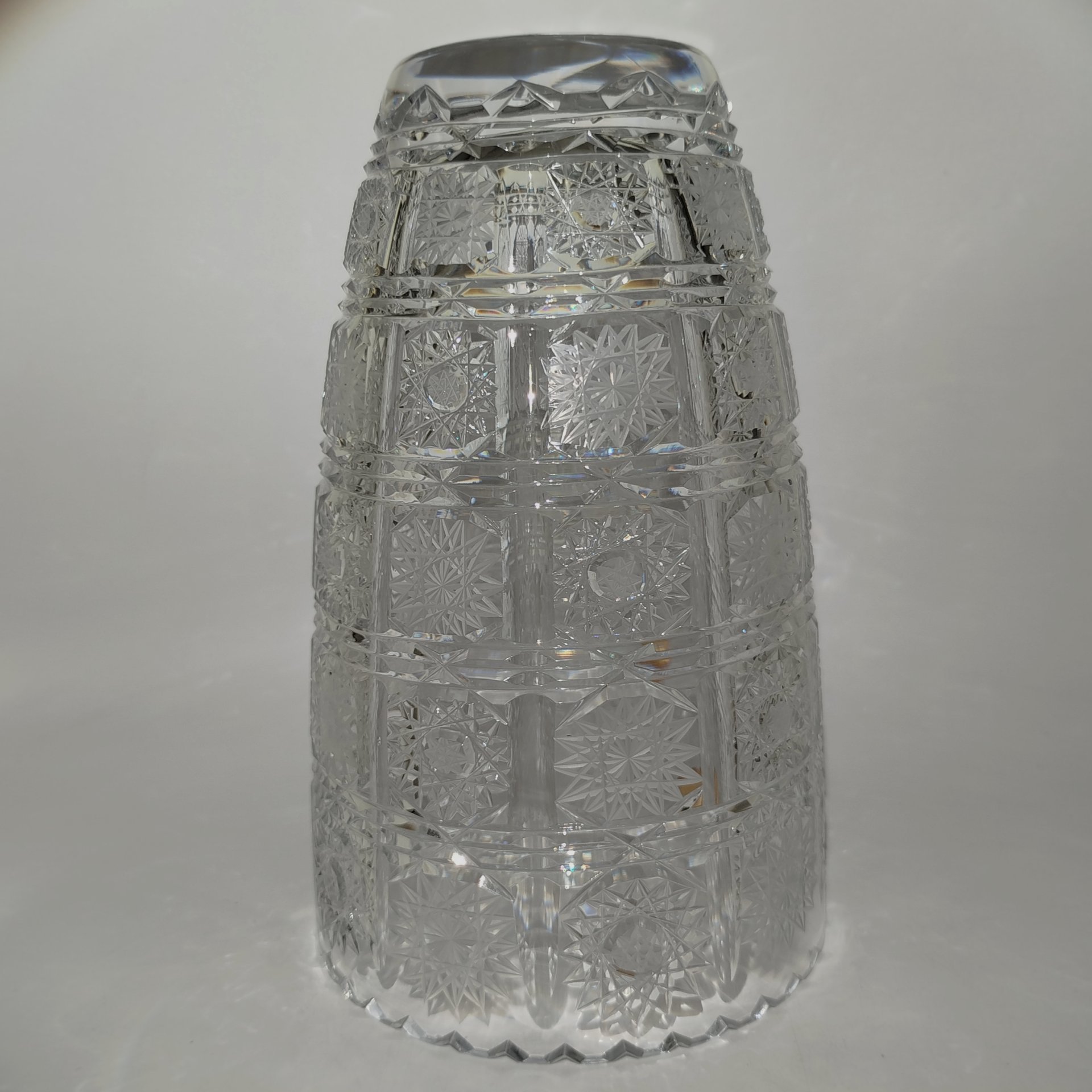 Ваза с рельефным резным декором, Lead Crystal, хрусталь, алмазная грань, Польша, 1970-1990 гг.