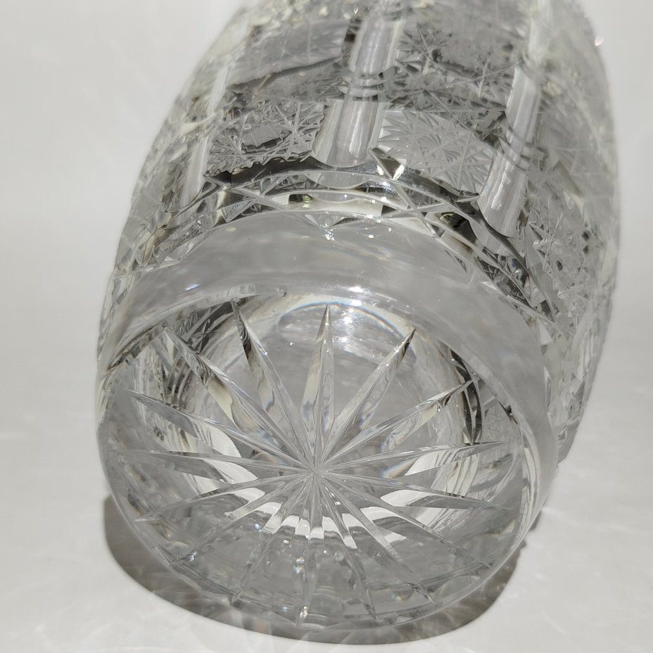 Ваза с рельефным резным декором, Lead Crystal, хрусталь, алмазная грань, Польша, 1970-1990 гг.