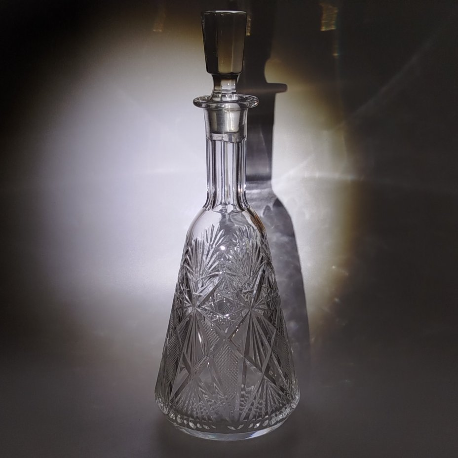 Штоф с резным геометрическим декором, хрусталь, Чехословакия, 1970-1990 гг.