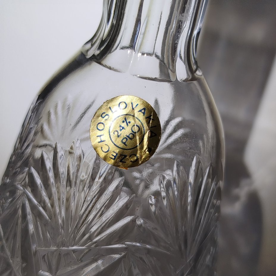 Штоф с резным геометрическим декором