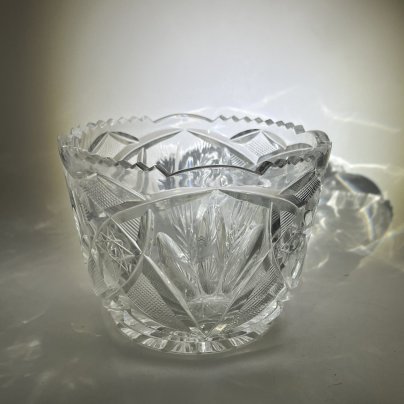 Салатник круглой формы с геометрическим декором, хрусталь, пресс, СССР, 1970-1990 гг.