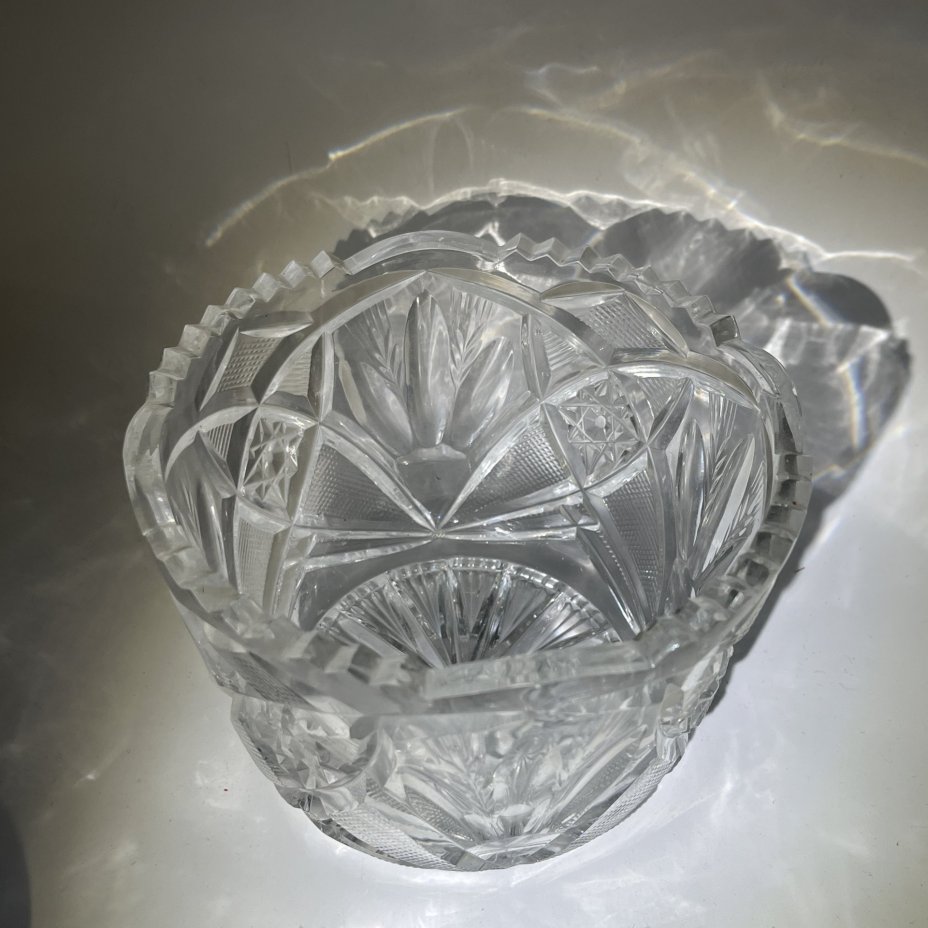 Салатник круглой формы с геометрическим декором, хрусталь, пресс, СССР, 1970-1990 гг.