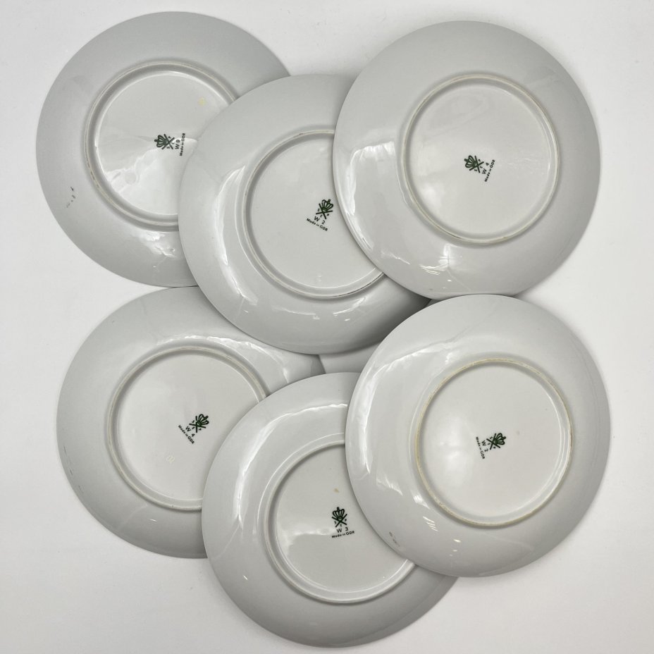 Набор из 6-ти десертных тарелок, украшенных цветочным декором