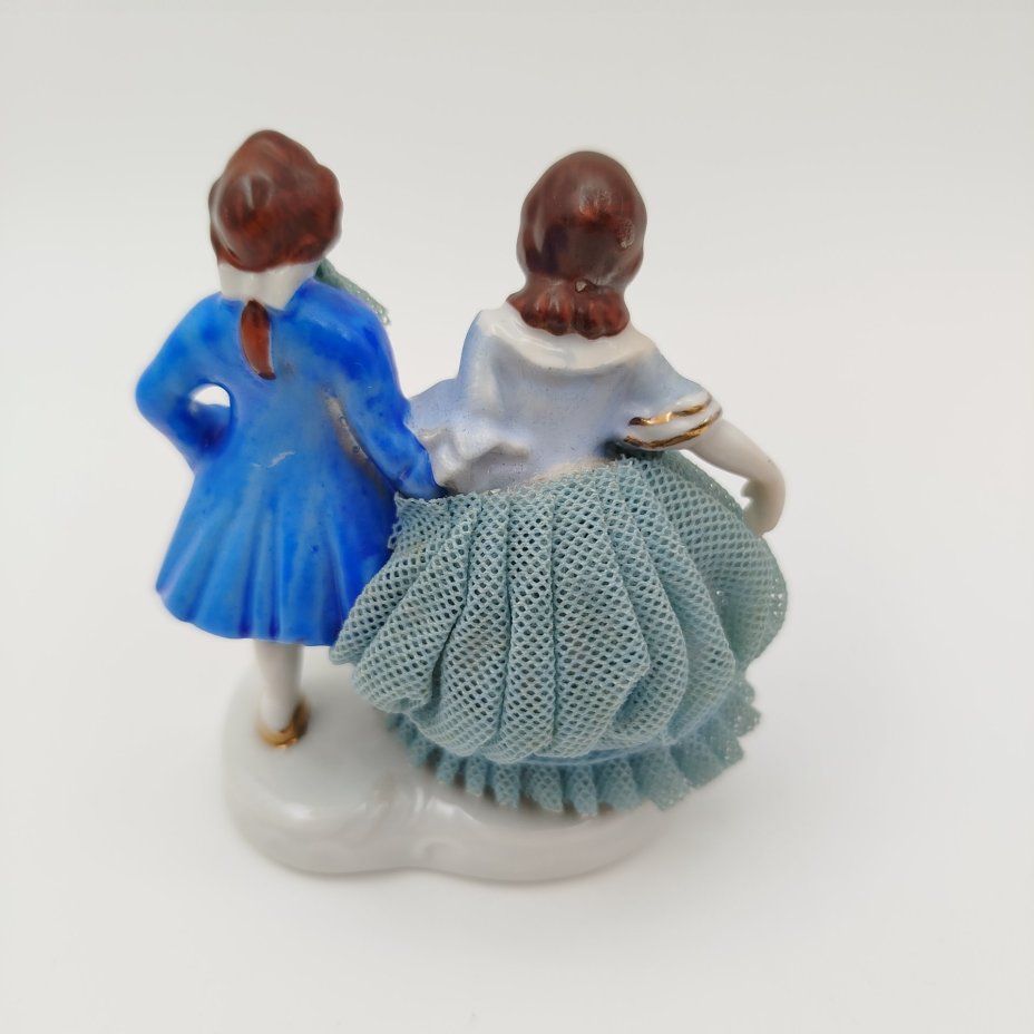 Статуэтка "Галантная сцена"