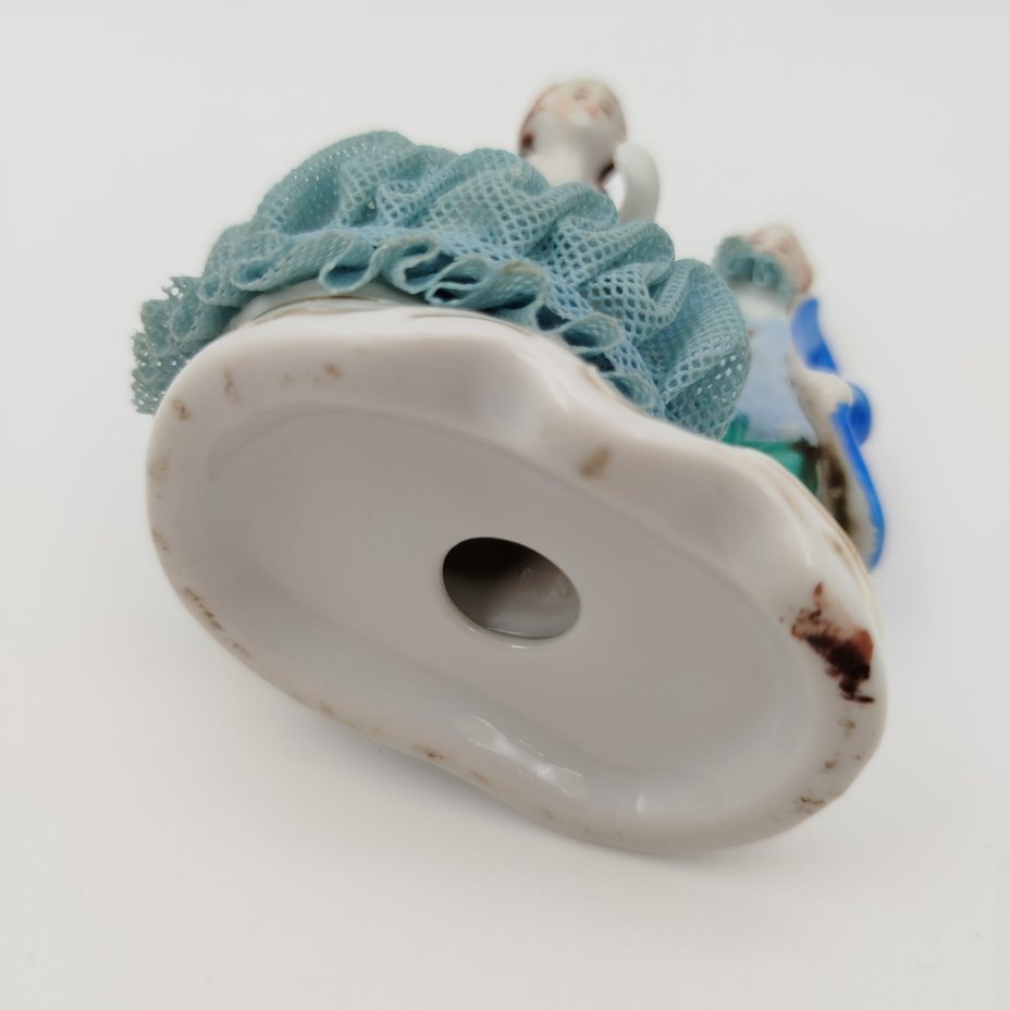 Статуэтка "Галантная сцена"