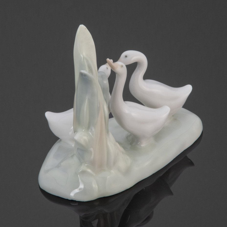 Статуэтка "Гуси в траве", фарфор, роспись, NAO Porcelain, Испания, 1980-1990 гг., NAO Porcelain