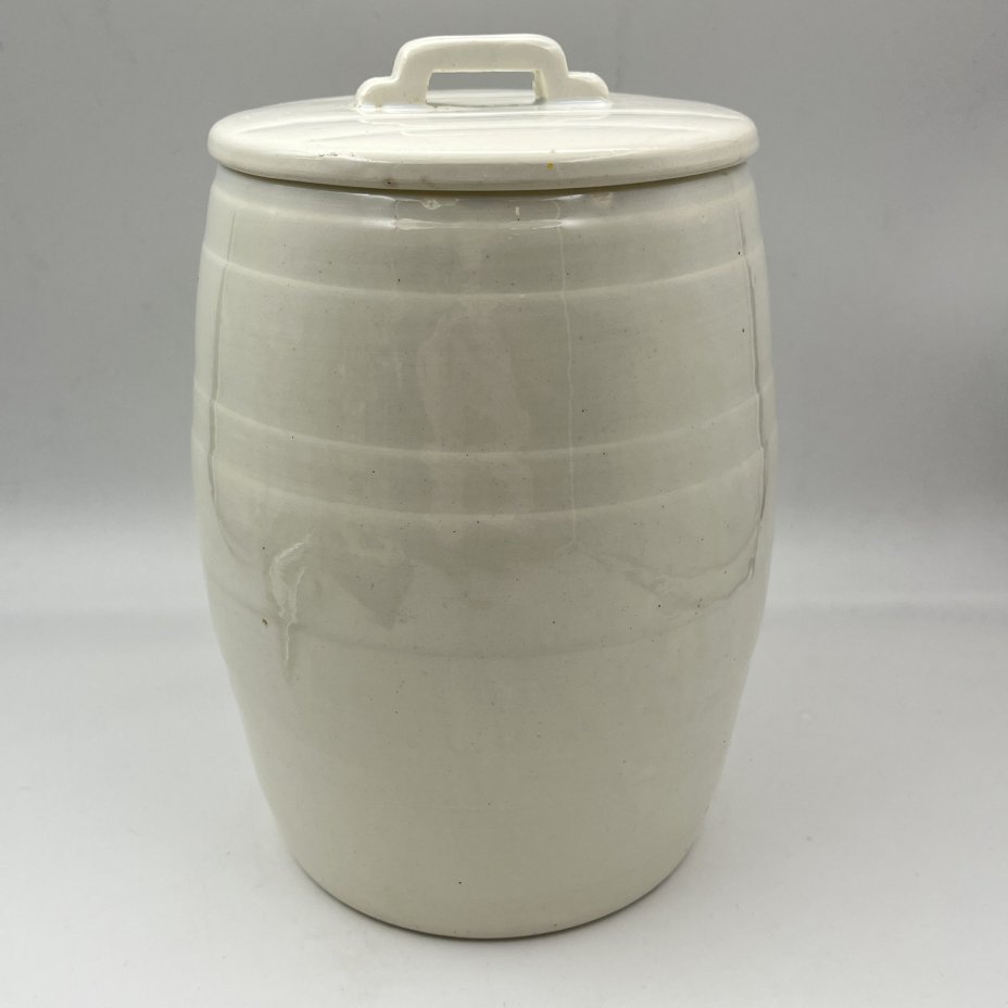 Бочонок с крышкой (для хранения сыпучих продуктов), фаянс, глазурь, Будянский фаянсовый завод «Серп и молот», СССР, 1957-1965 гг.