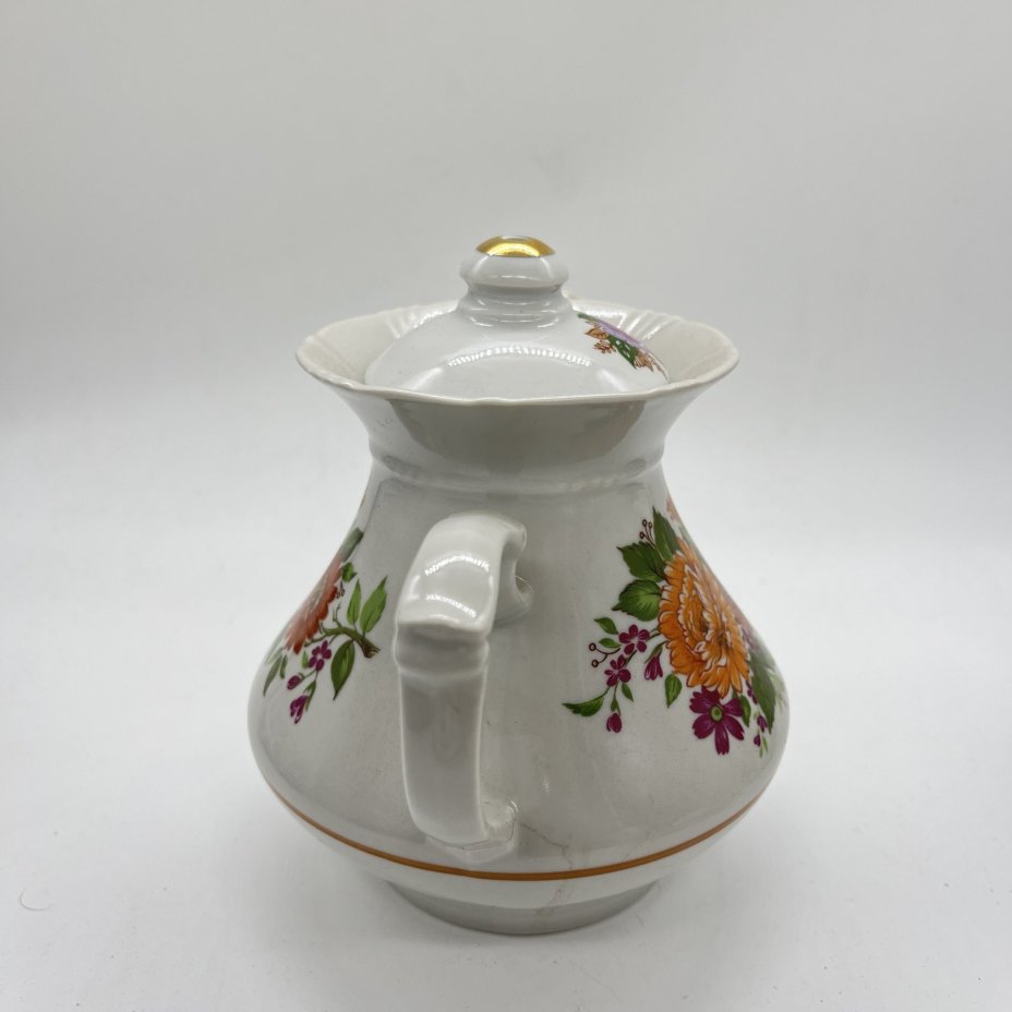 Доливной чайник с цветочным декором (крышка подбор), фарфор, деколь, Краснодарский фарфорово-фаянсовый завод «Чайка», СССР, 1970-1990 гг.