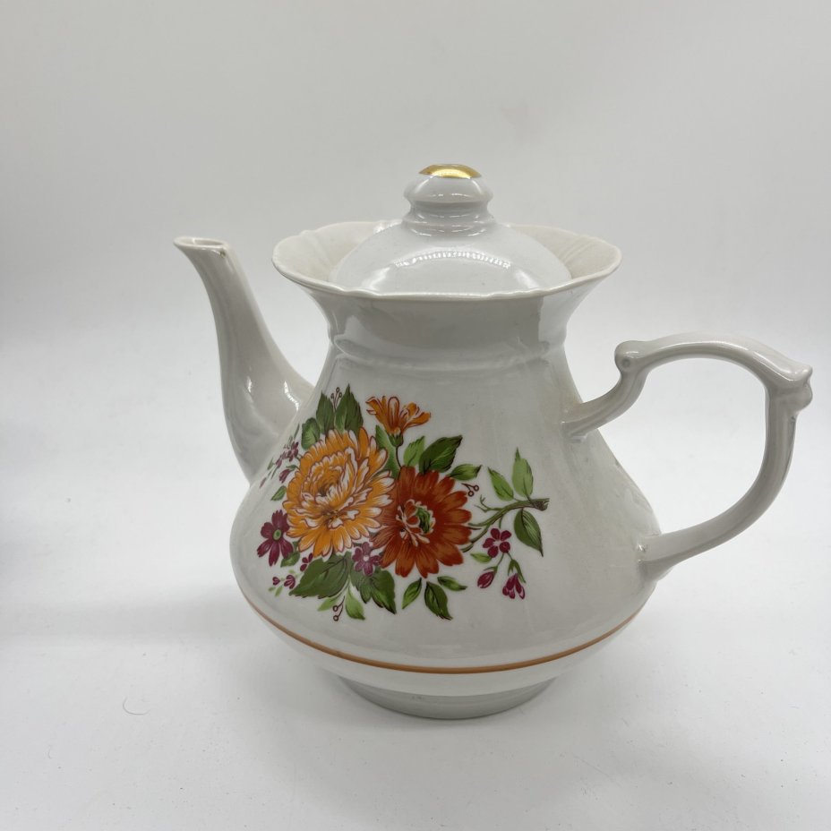 Доливной чайник с цветочным декором (крышка подбор), фарфор, деколь, Краснодарский фарфорово-фаянсовый завод «Чайка», СССР, 1970-1990 гг.