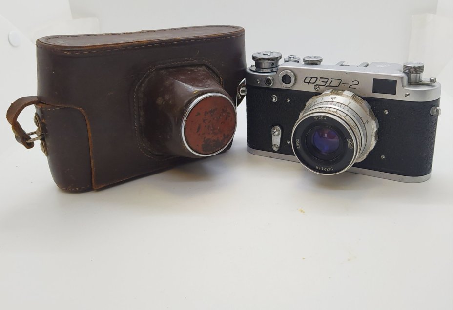Фотоаппарат пленочный "ФЭД-2" с объективом "Индустар-26м" в оригинальном кофре, Харьковский машиностроительный завод им. Дзержинского (ФЭД)