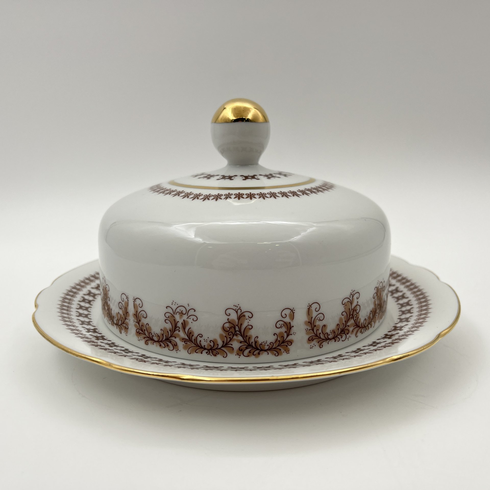 Маслёнка с растительным декором, фарфор, деколь, золочение, Kahla, Германия, 1968-1991 гг.