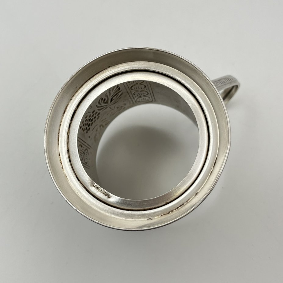 Подстаканник с декором в виде винограда, мНЦ (медь-никель-цинк), Завод «Мстерский ювелир», СССР, 1972 г.