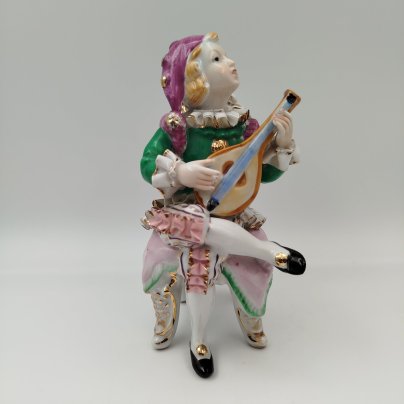 Статуэтка "Юный музыкант", фарфор, роспись, золочение, Азия, 1990-2000 гг.